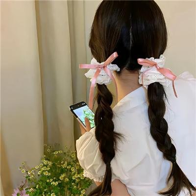 两个爱人和一只熊